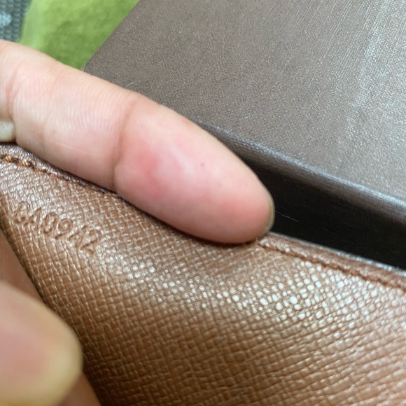 Louis Vuitton men wallet - Picture 7 of 15